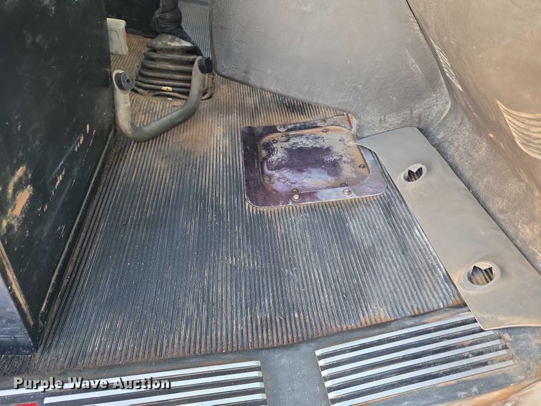 image for item ET5386 2006 Kenworth W900 ready mix truck