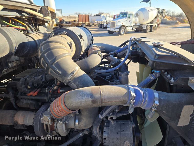 image for item ET5386 2006 Kenworth W900 ready mix truck