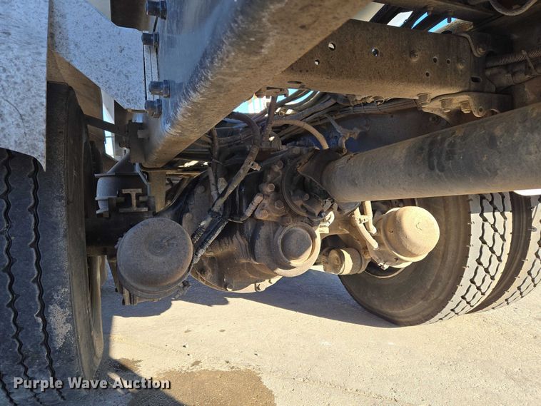 image for item ET5386 2006 Kenworth W900 ready mix truck