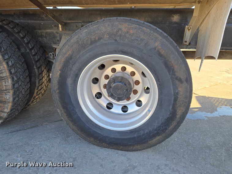 image for item ET5386 2006 Kenworth W900 ready mix truck