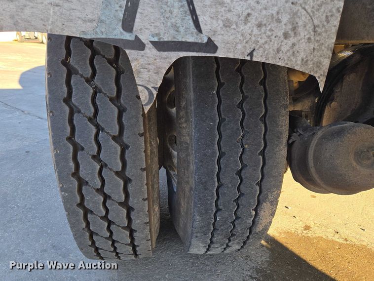 image for item ET5386 2006 Kenworth W900 ready mix truck