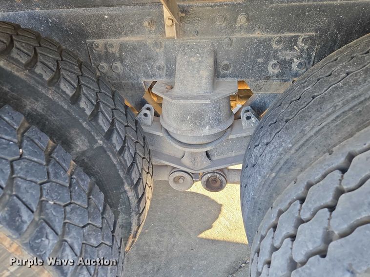 image for item ET5386 2006 Kenworth W900 ready mix truck