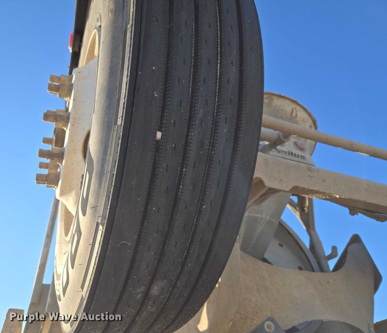 image for item ET5386 2006 Kenworth W900 ready mix truck