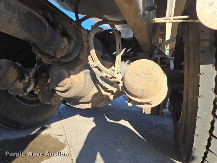 image for item ET5386 2006 Kenworth W900 ready mix truck