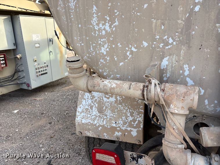 image for item ET5388 2012 International 7400 water truck