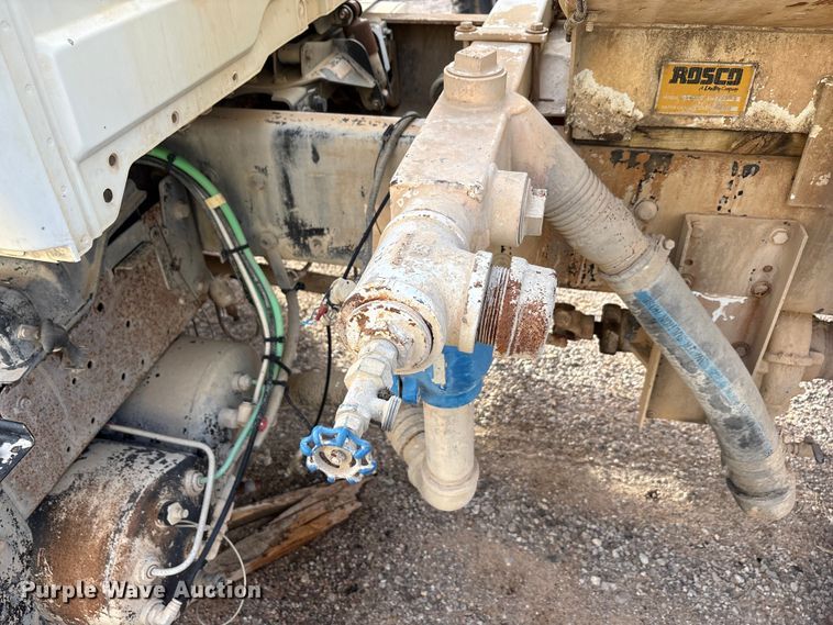 image for item ET5388 2012 International 7400 water truck