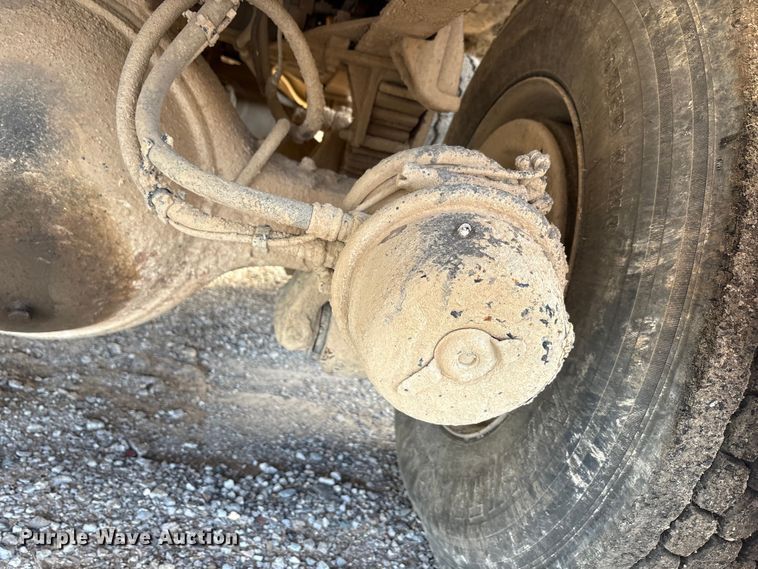 image for item ET5388 2012 International 7400 water truck