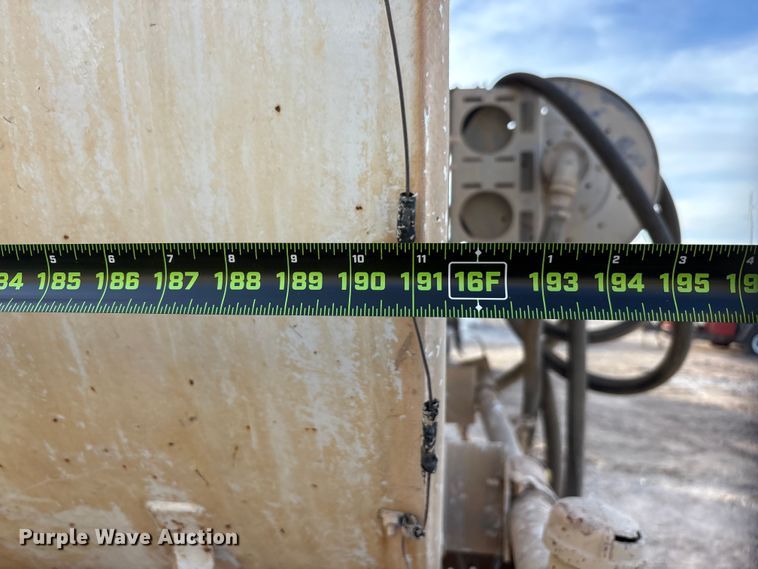 image for item ET5388 2012 International 7400 water truck