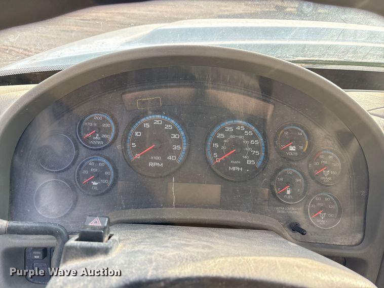 image for item ET5388 2012 International 7400 water truck