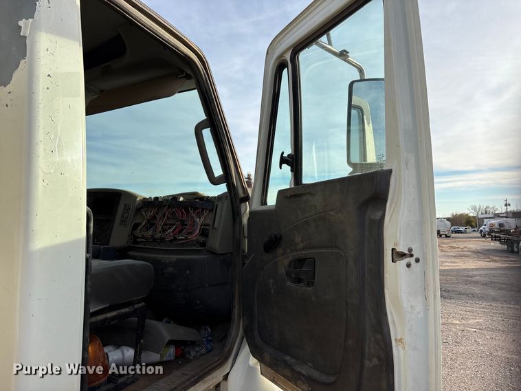 image for item ET5388 2012 International 7400 water truck