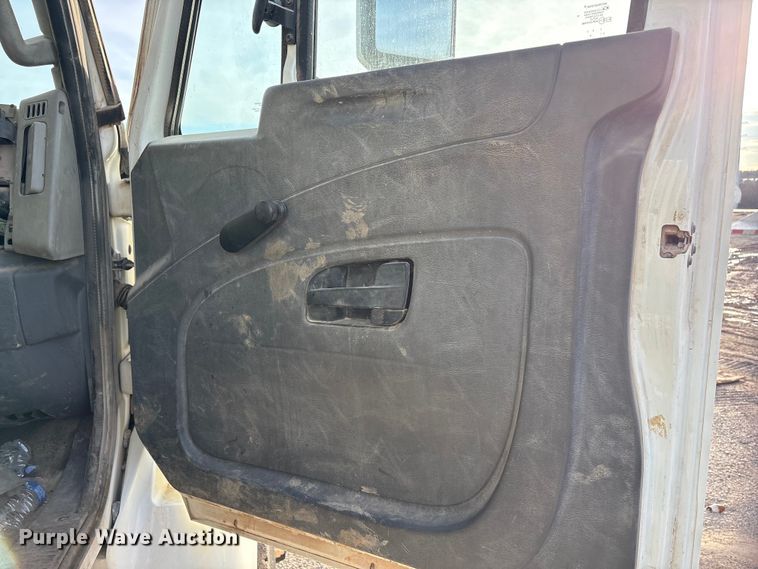 image for item ET5388 2012 International 7400 water truck