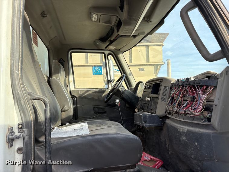 image for item ET5388 2012 International 7400 water truck