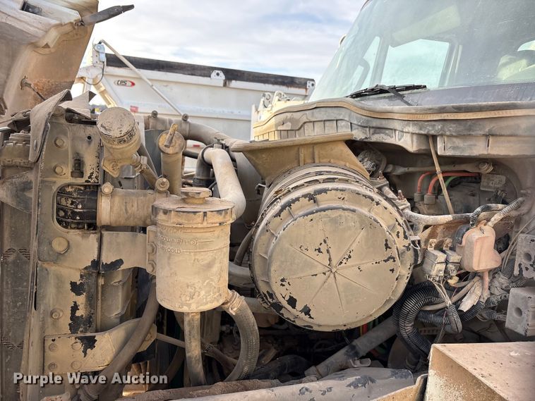 image for item ET5388 2012 International 7400 water truck