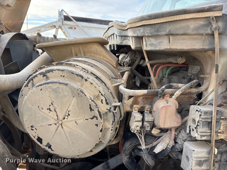 image for item ET5388 2012 International 7400 water truck