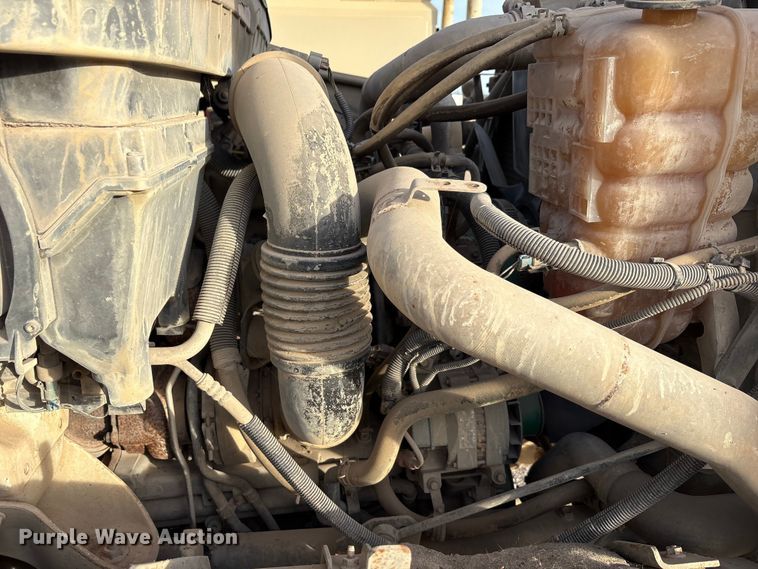 image for item ET5388 2012 International 7400 water truck