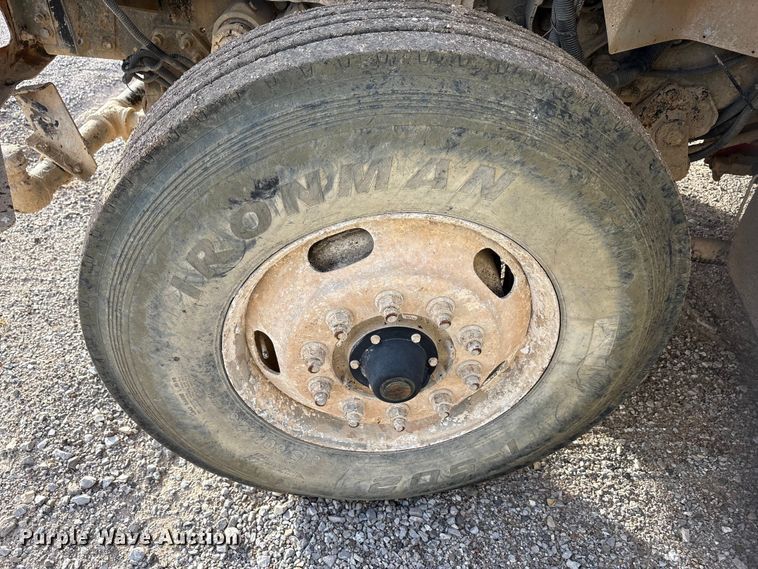 image for item ET5388 2012 International 7400 water truck