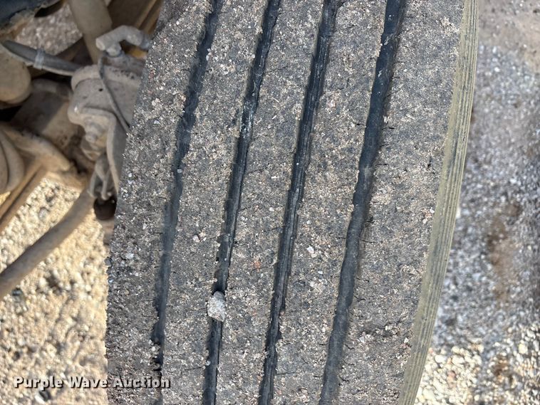 image for item ET5388 2012 International 7400 water truck