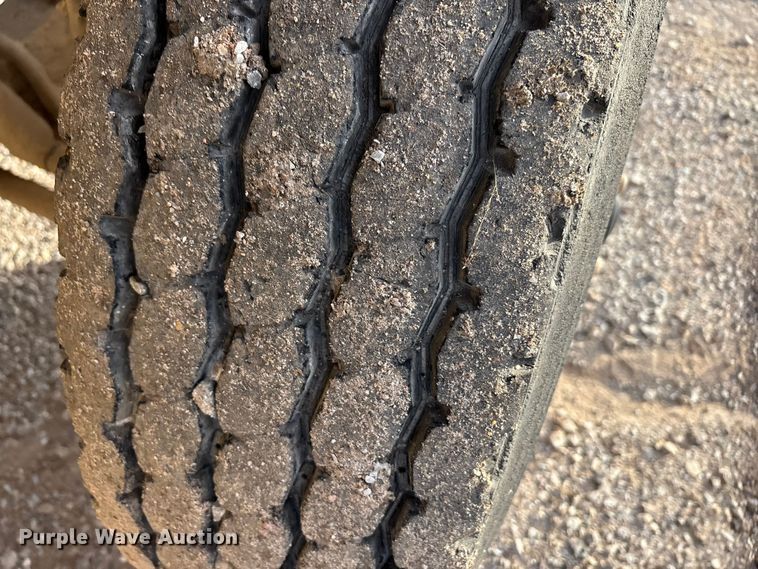 image for item ET5388 2012 International 7400 water truck