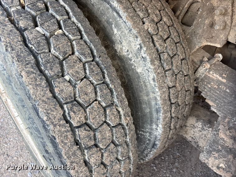 image for item ET5388 2012 International 7400 water truck