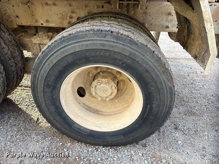 image for item ET5388 2012 International 7400 water truck