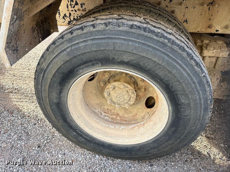 image for item ET5388 2012 International 7400 water truck