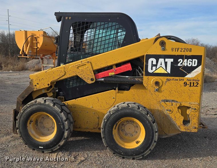 image for item ET5393 2015 Caterpillar 246D skid steer loader