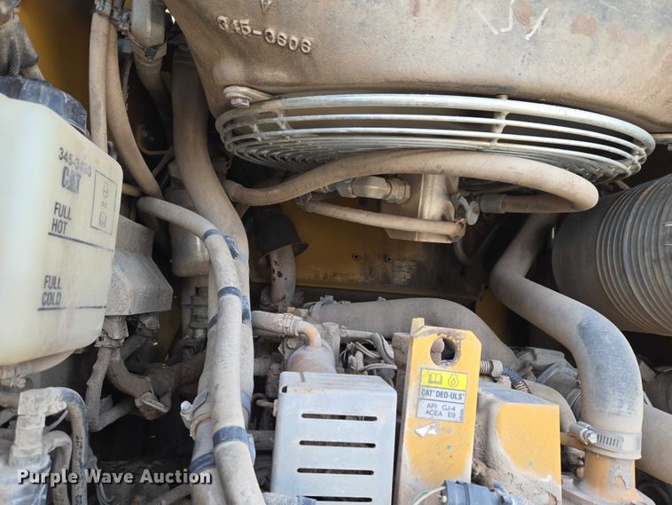 image for item ET5393 2015 Caterpillar 246D skid steer loader