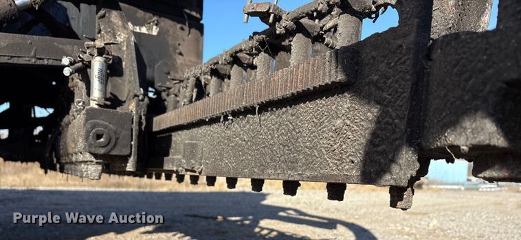 image for item ET5406 Freight liner Fl70 oil distributor truck