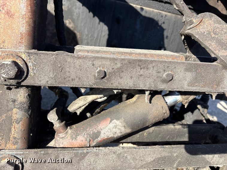 image for item ET5406 Freight liner Fl70 oil distributor truck