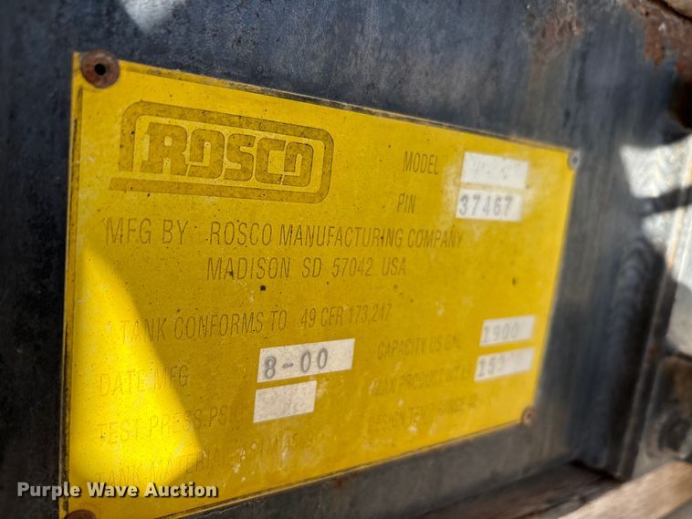 image for item ET5406 Freight liner Fl70 oil distributor truck