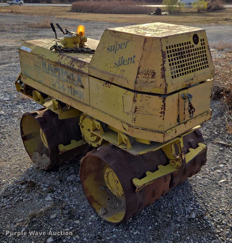 image for item ET5409 1998 Ranmax 1404-R trench compactor