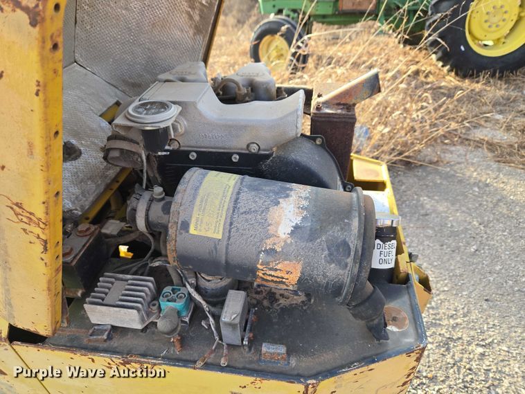 image for item ET5409 1998 Ranmax 1404-R trench compactor