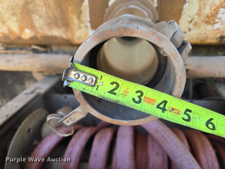 image for item ET5414 2004 Freightliner M2 water truck