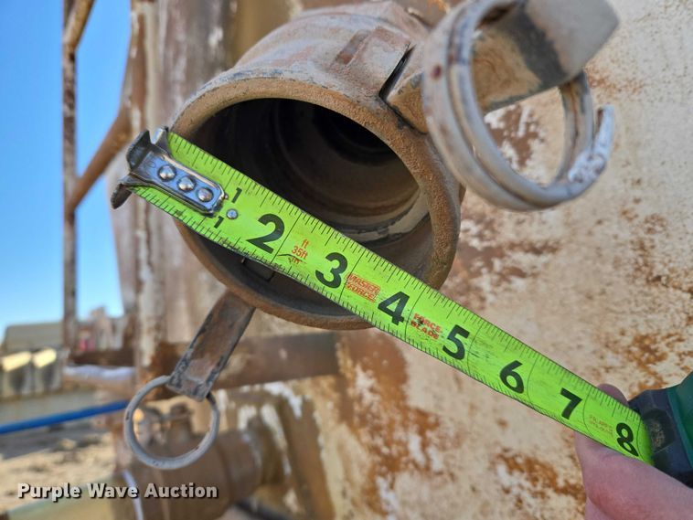 image for item ET5414 2004 Freightliner M2 water truck