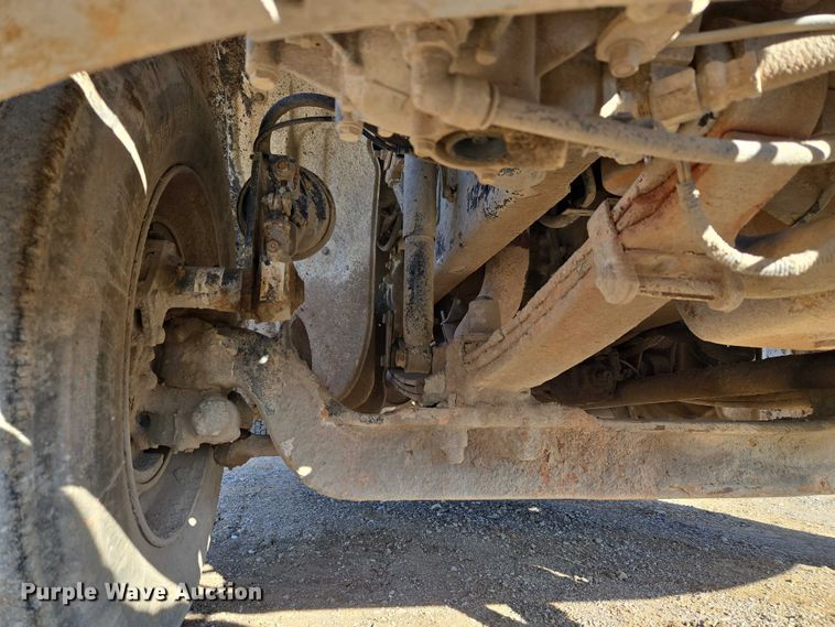 image for item ET5414 2004 Freightliner M2 water truck