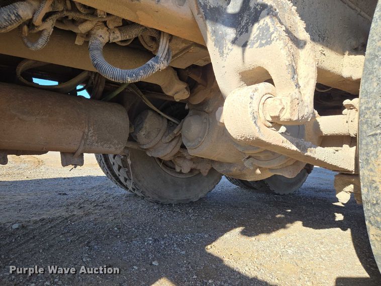 image for item ET5414 2004 Freightliner M2 water truck