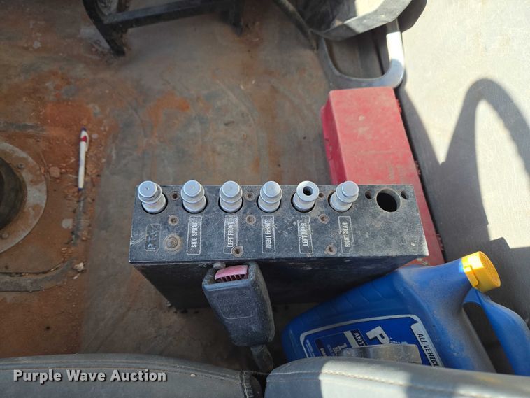 image for item ET5414 2004 Freightliner M2 water truck