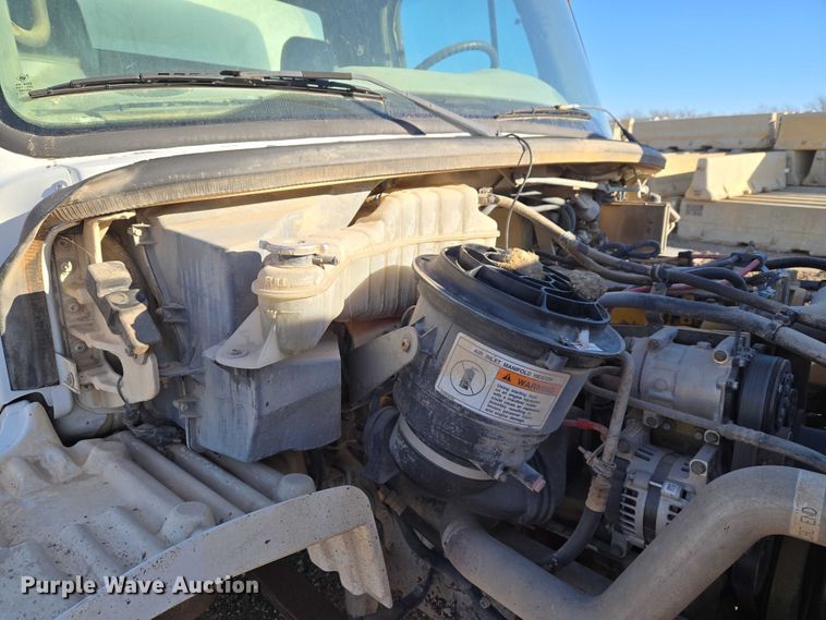 image for item ET5414 2004 Freightliner M2 water truck