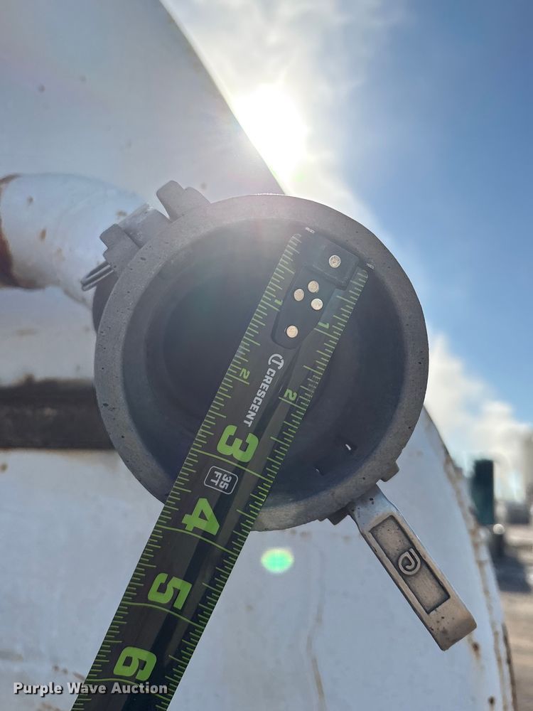 image for item ET5415 2008 Ford F750 water truck