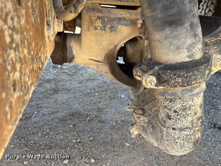 image for item ET5415 2008 Ford F750 water truck