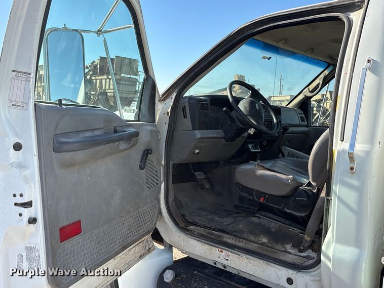 image for item ET5415 2008 Ford F750 water truck