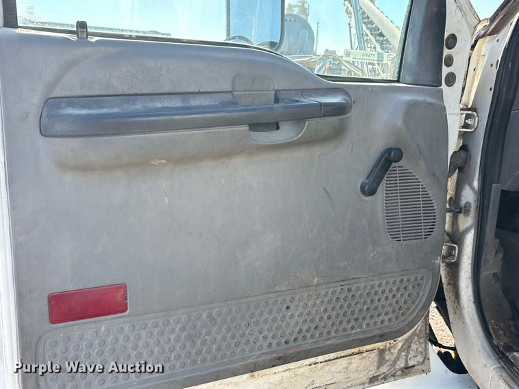 image for item ET5415 2008 Ford F750 water truck