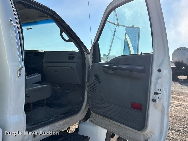 image for item ET5415 2008 Ford F750 water truck