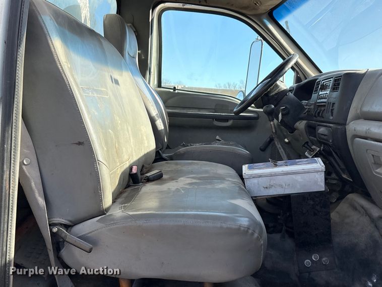 image for item ET5415 2008 Ford F750 water truck