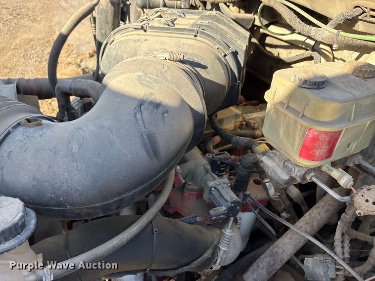 image for item ET5415 2008 Ford F750 water truck