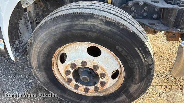 image for item ET5415 2008 Ford F750 water truck