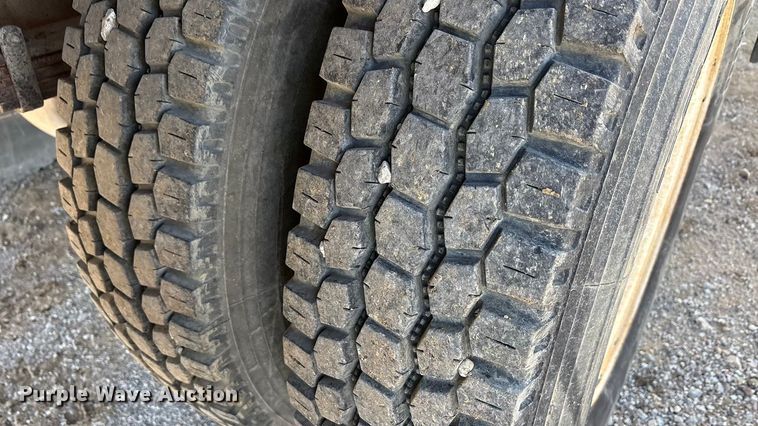 image for item ET5415 2008 Ford F750 water truck