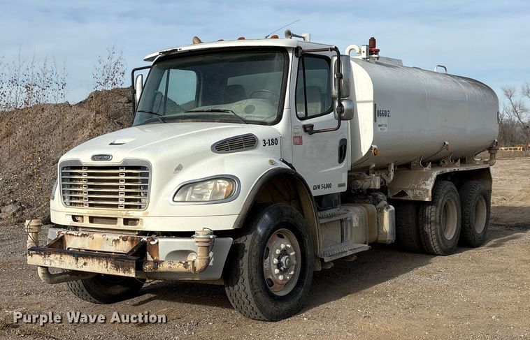 image for item ET5419 2011 Freightliner M2 water truck