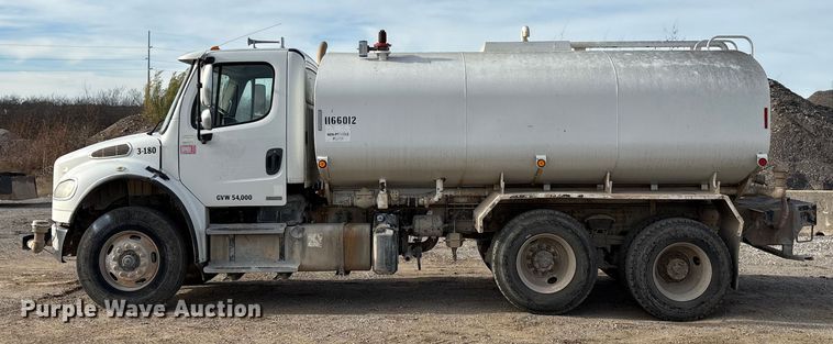 image for item ET5419 2011 Freightliner M2 water truck
