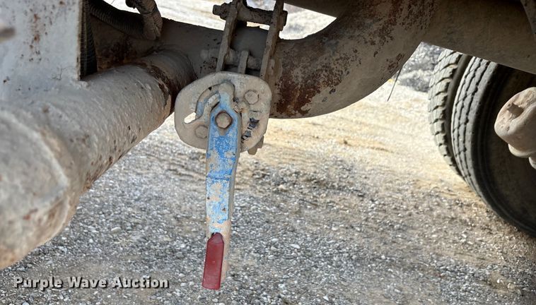 image for item ET5419 2011 Freightliner M2 water truck